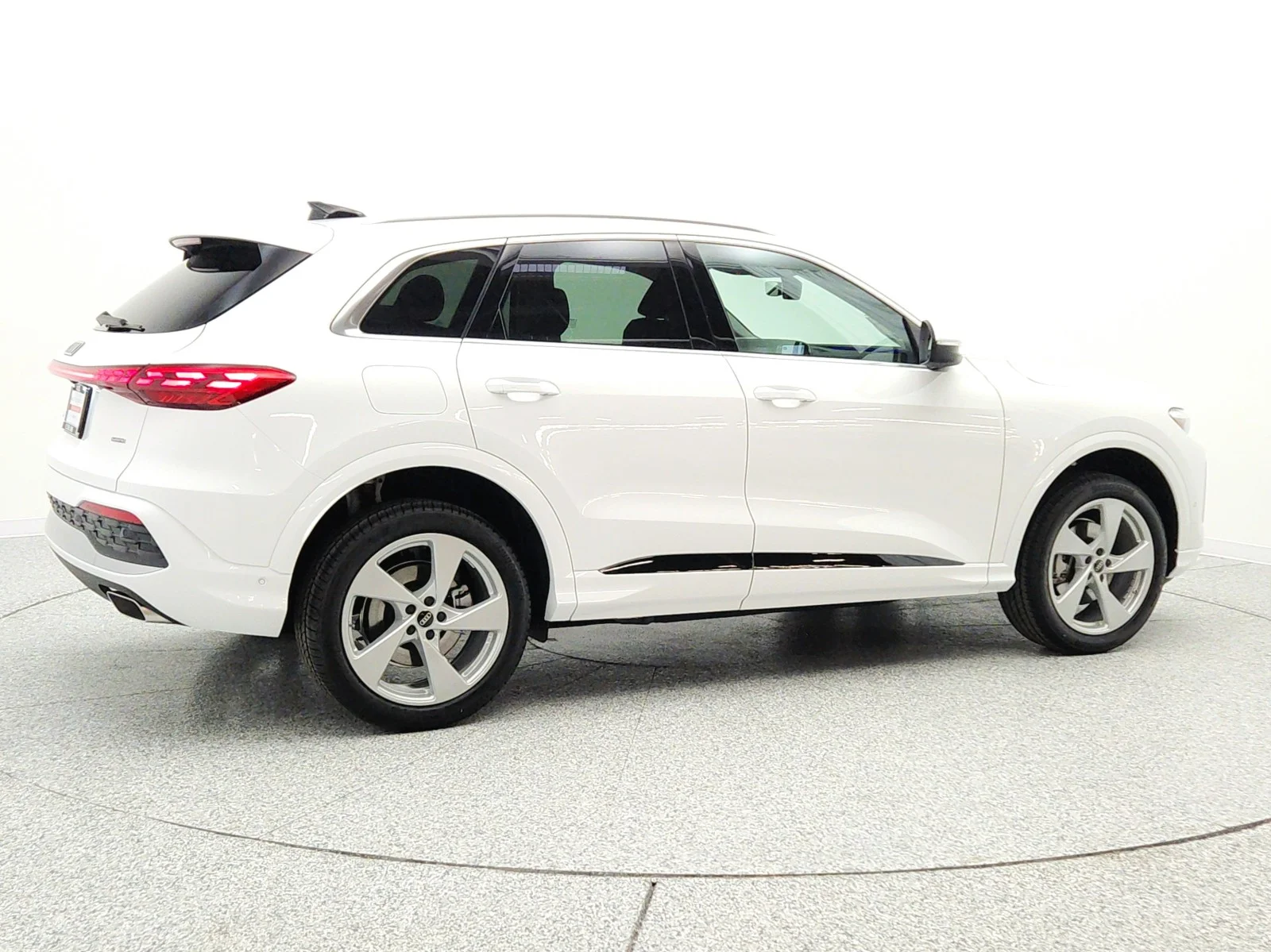 New 2026 Arkona White Audi Premium Plus 2.0 TFSI quattro image 5