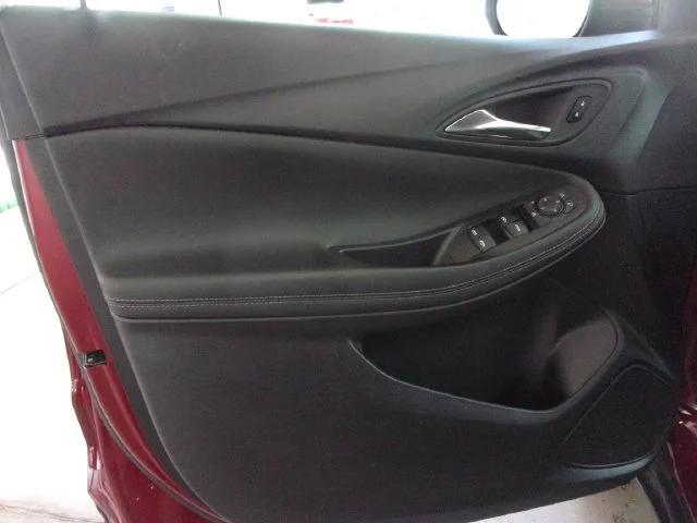 Used 2023 CINNABAR METALLIC Buick Preferred image 17
