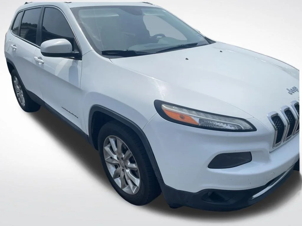 Used 2015 White Jeep Limited image 4