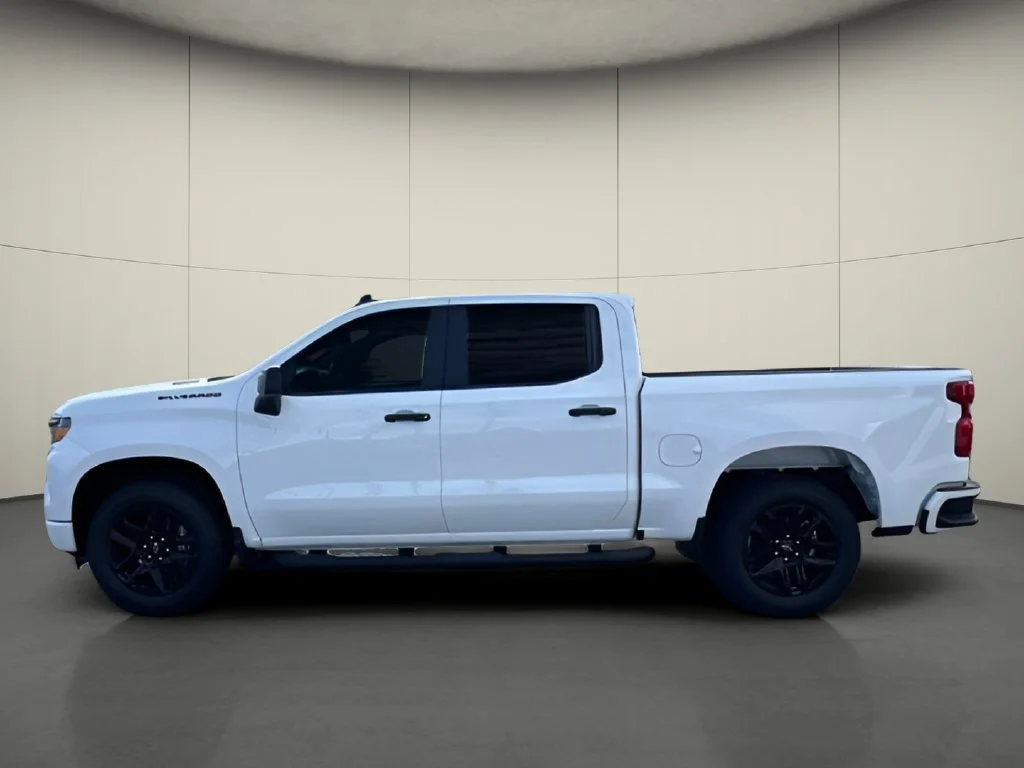 New 2026 Summit White Chevrolet Custom image 2