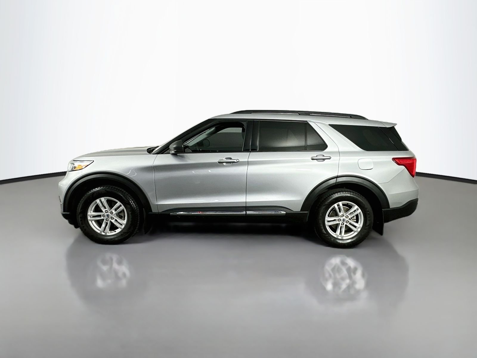 Used 2022 Silver Metallic Ford XLT image 3