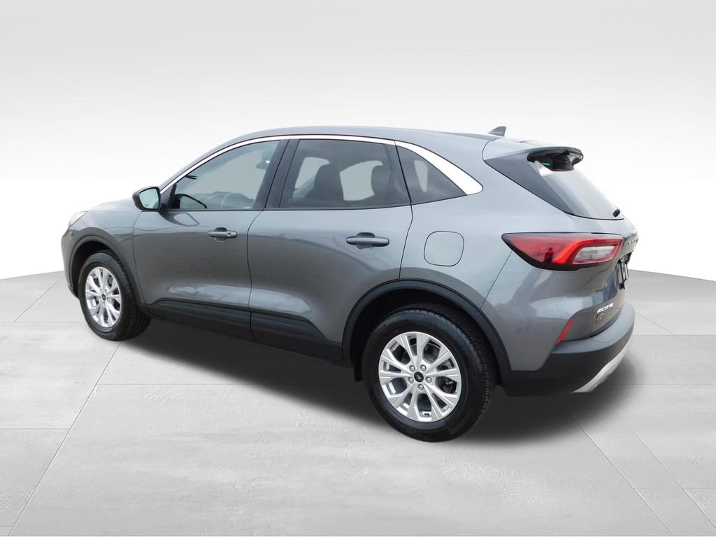 Used 2023 Gray Ford Active image 5