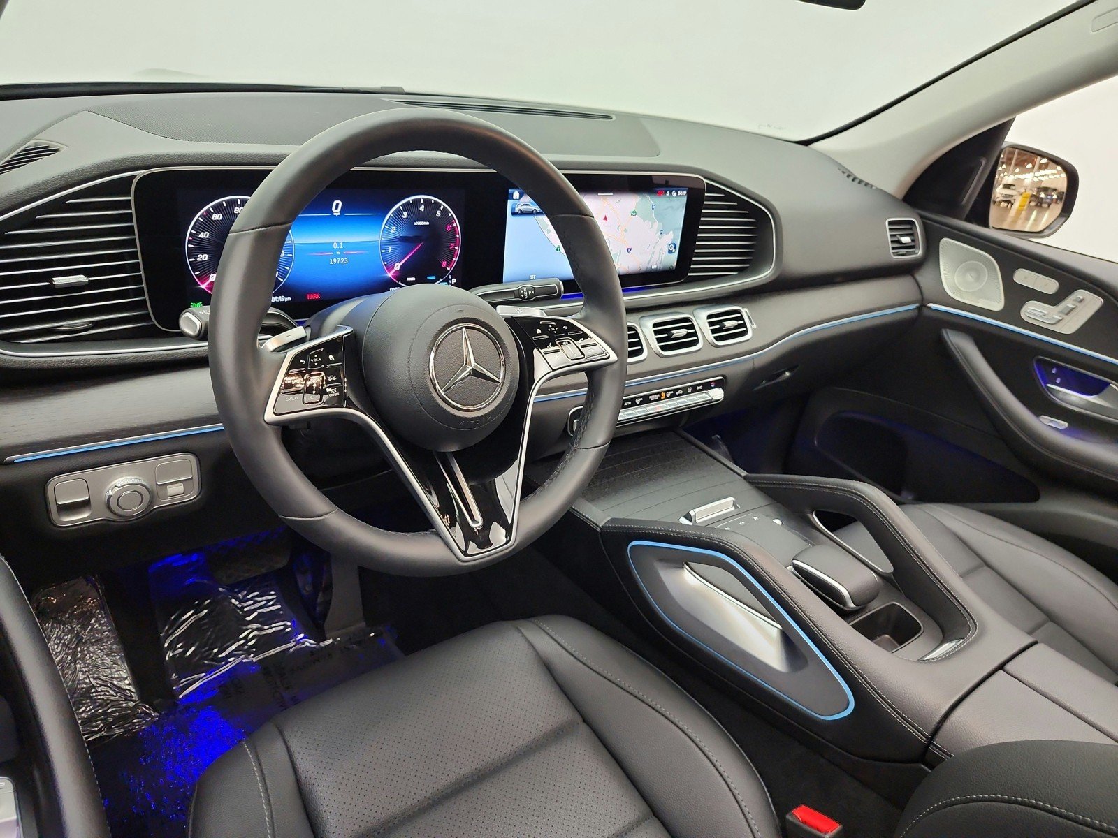 Certified Used 2024 Black Mercedes-Benz GLE 450 4MATIC® SUV image 14