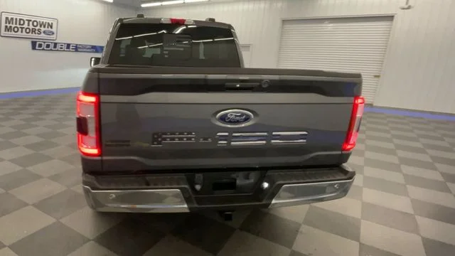 Used 2021 Gray Metallic Ford Lariat image 7