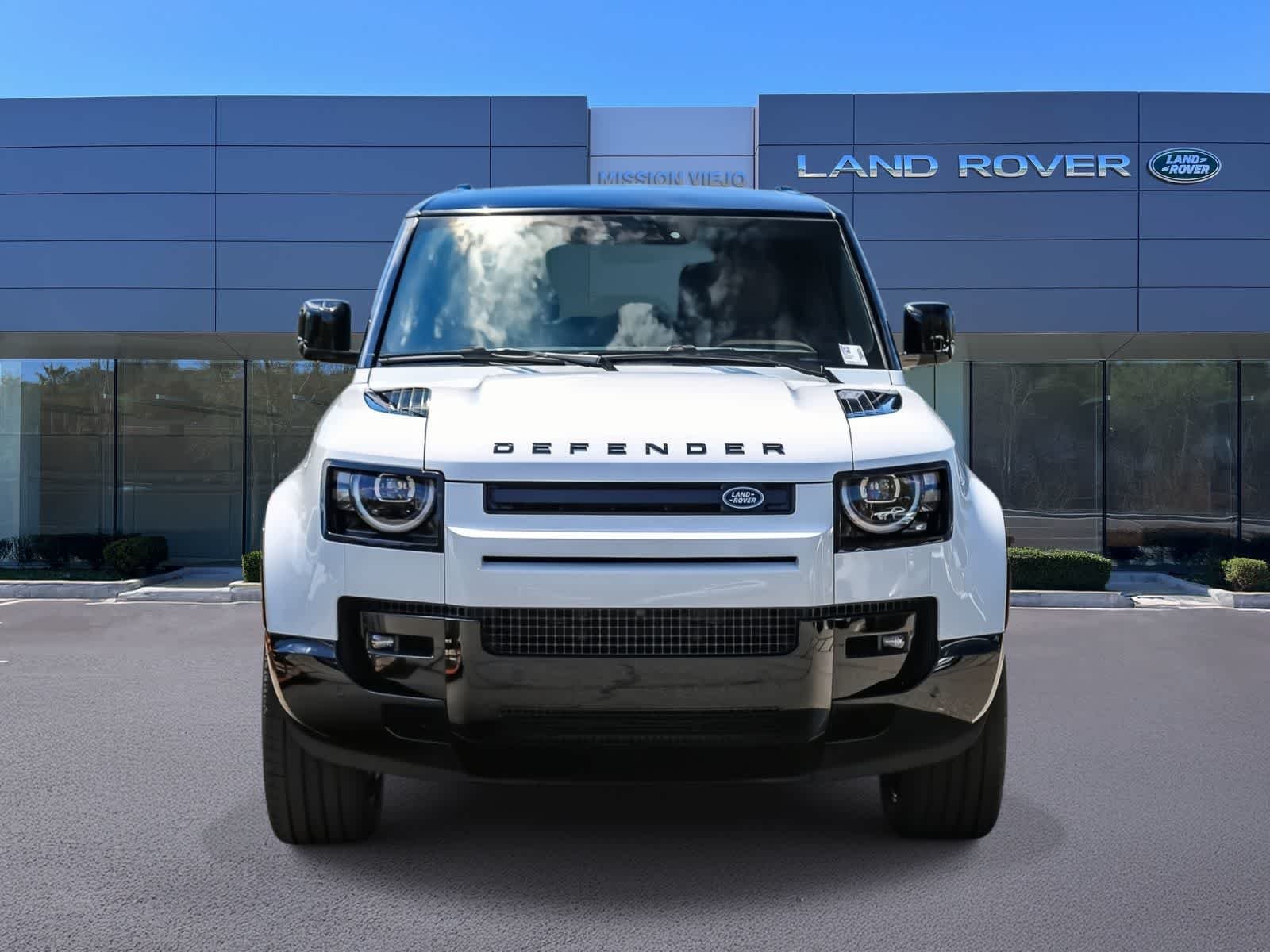 New 2026 Fuji White Land Rover X-Dynamic SE image 2