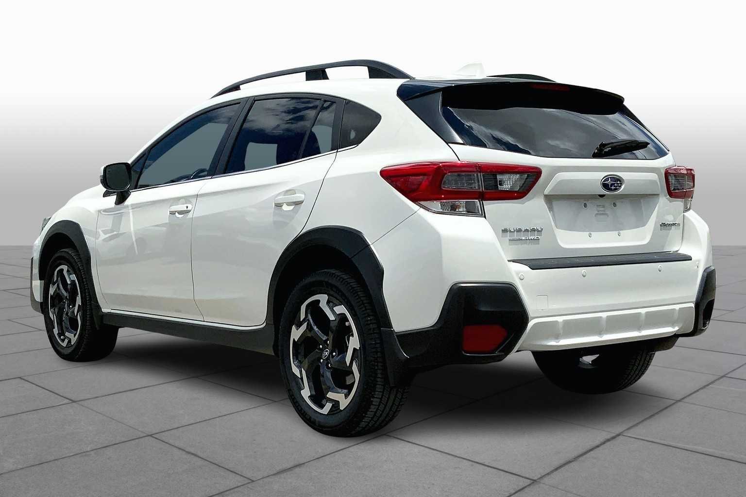 Used 2022 Crystal White Pearl Subaru Limited image 11