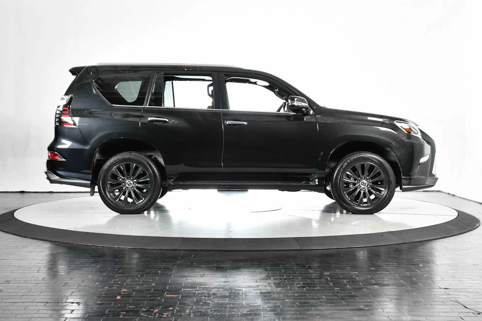 Certified Used 2023 CAVIAR Lexus Premium image 8