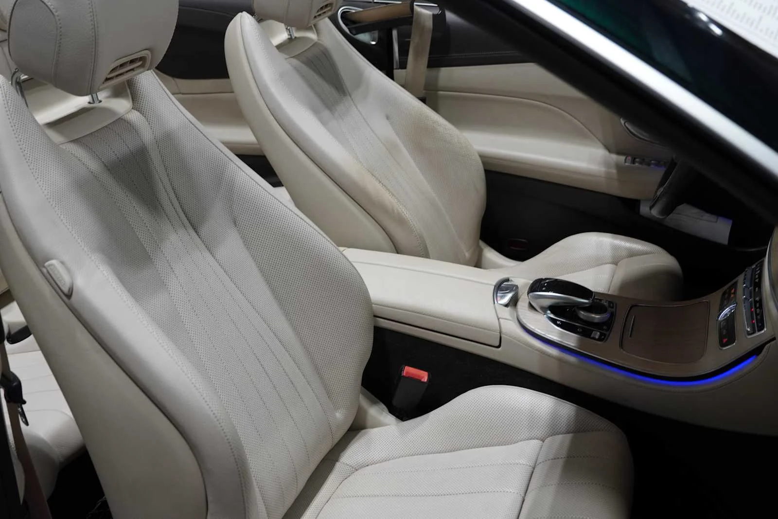 Used 2018 Emerald Green Metallic Mercedes-Benz E 400 image 11