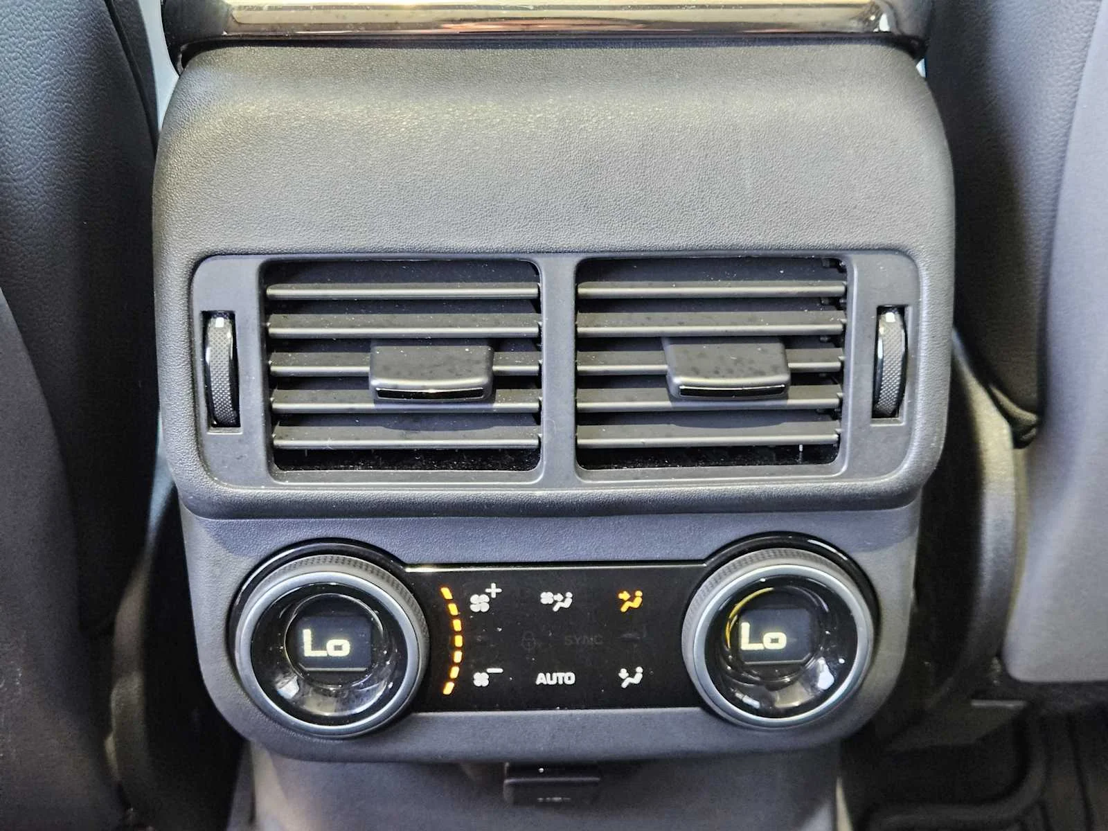 Certified Used 2026 Santorini Black Metallic Land Rover Dynamic SE image 32