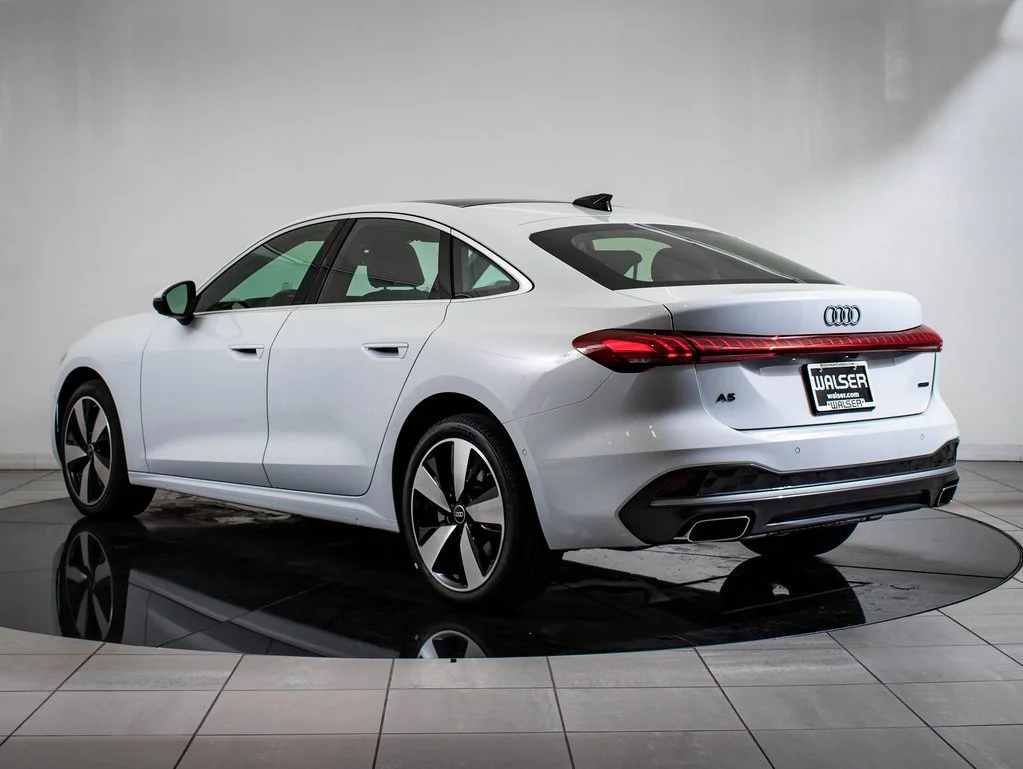 Used 2025 Glacier White Audi 2.0T Premium Plus image 6