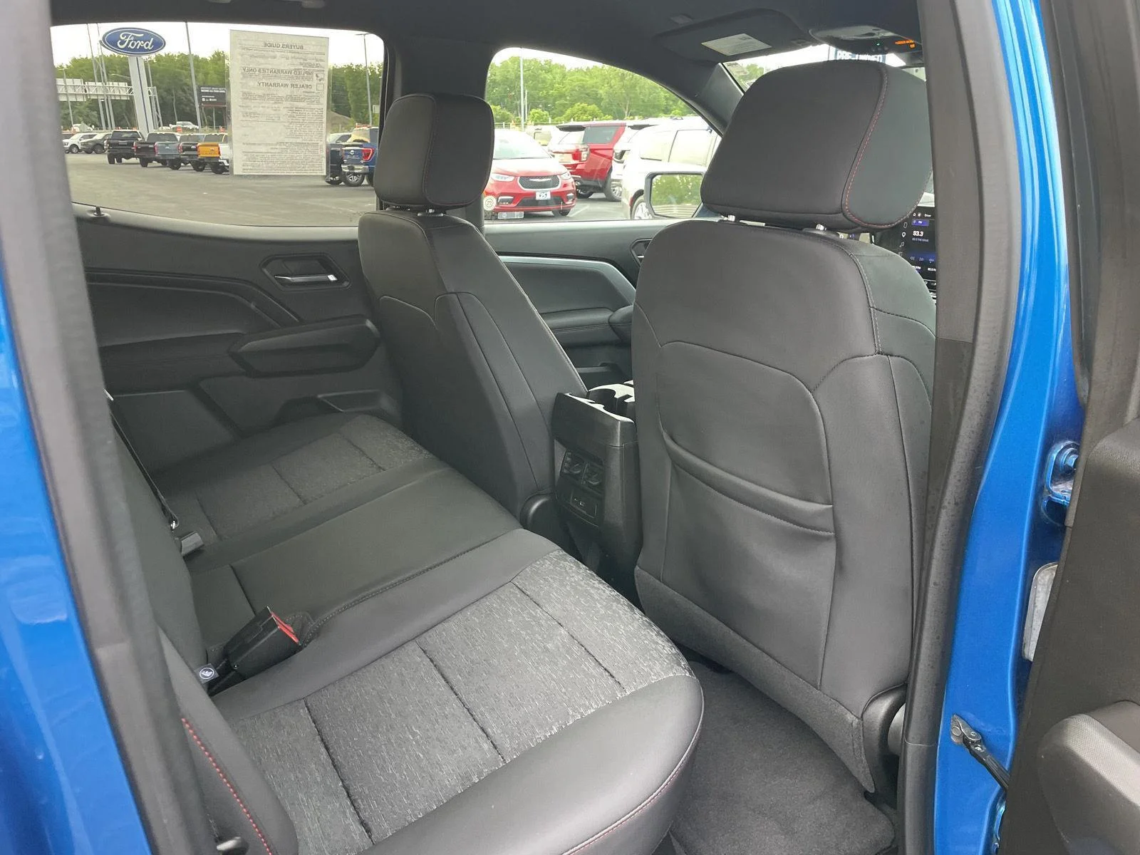 Used 2023 Glacier Blue Metallic Chevrolet 4WD Z71 image 31