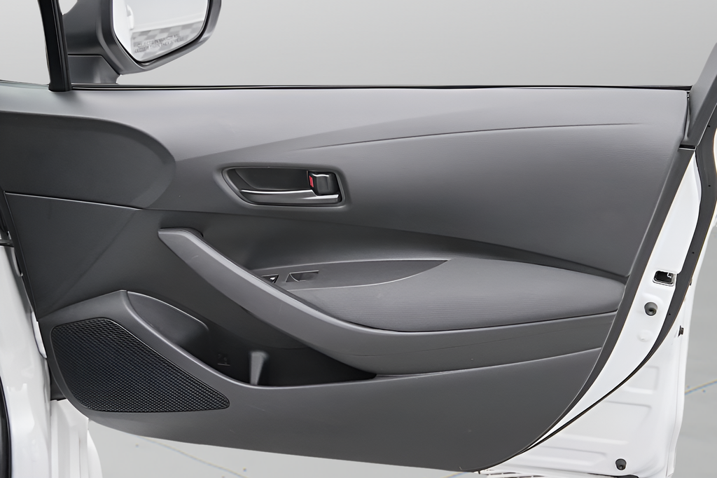 Used 2024 Ice Toyota LE image 40