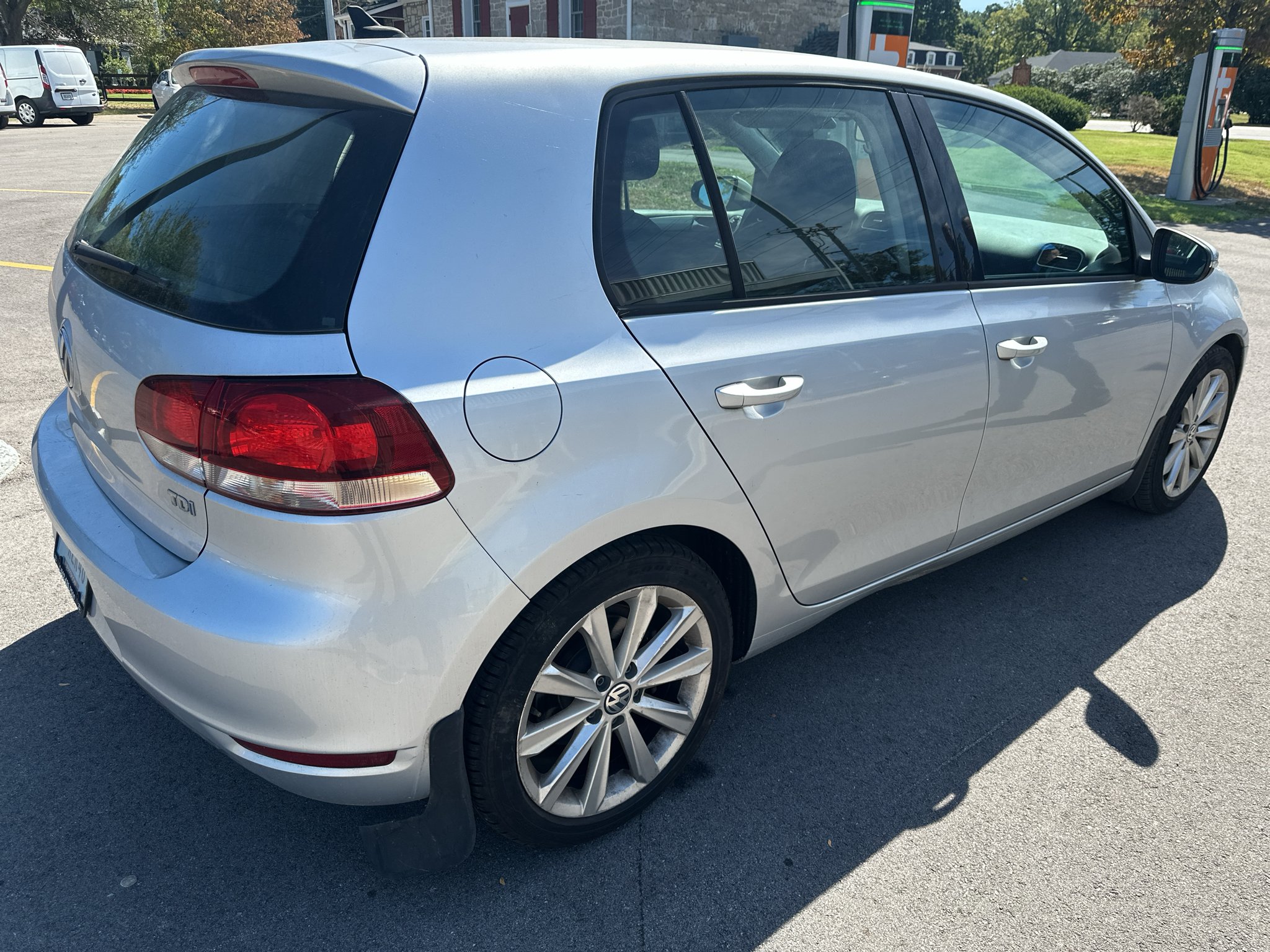 Used 2013 Reflex Silver Metallic Volkswagen TDI w/Sunroof & Nav image 3