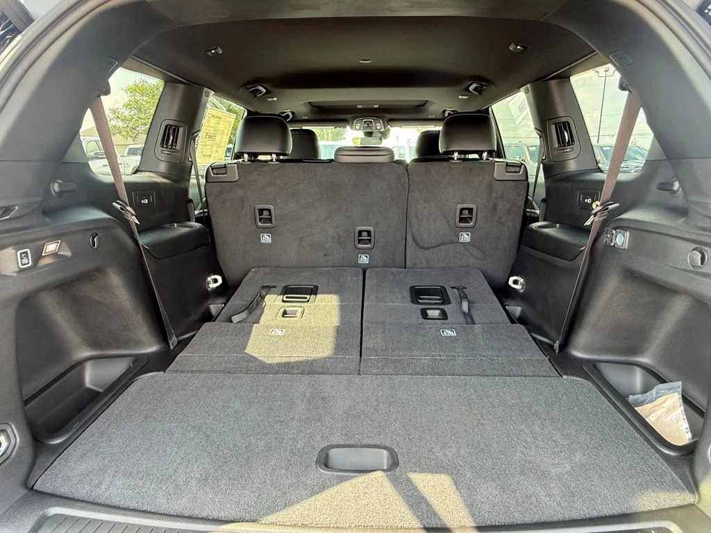 Used 2026 Black Jeep Altitude image 7