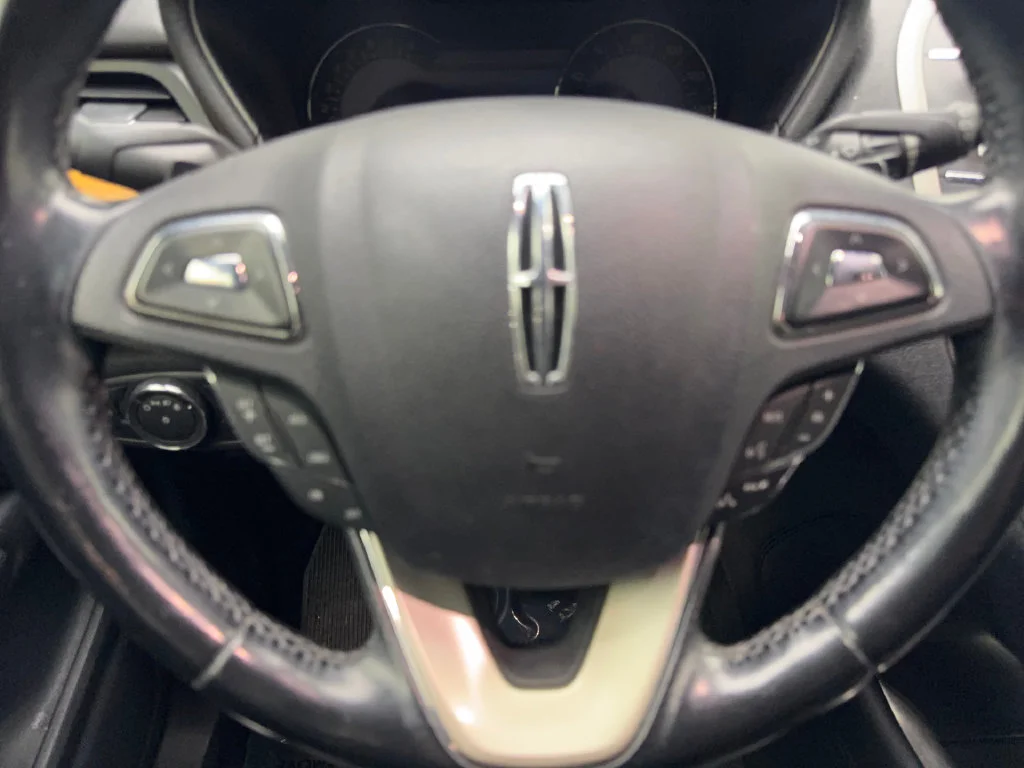Used 2017 Black Lincoln Reserve image 60