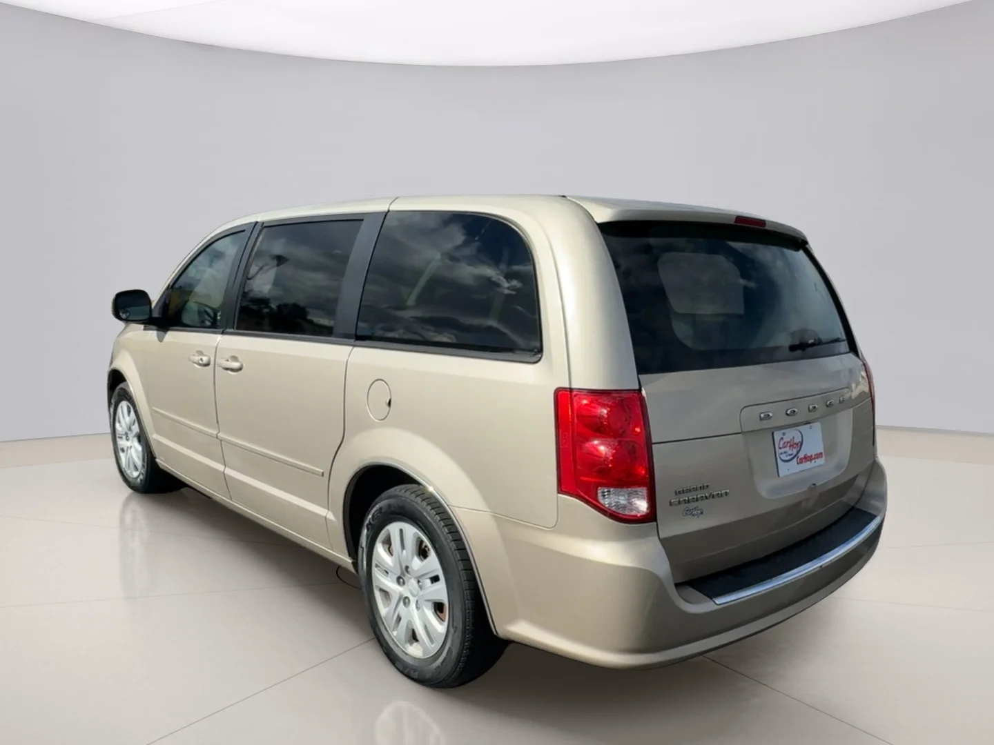 Used 2014 Gold Dodge SE image 3