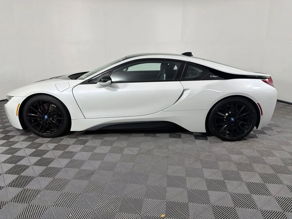 Used 2019 White BMW Base image 8
