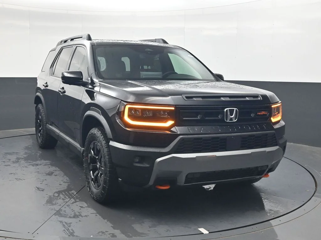 New 2026 Crystal Black Pearl Honda TrailSport Elite image 2