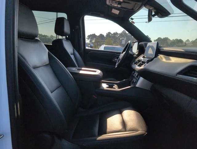 Used 2021 White Chevrolet Z71 image 26