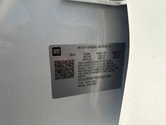 Used 2025 Summit White Chevrolet 1LT image 30