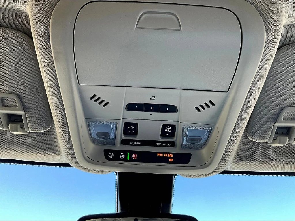 Used 2018 Summit White GMC Denali image 18