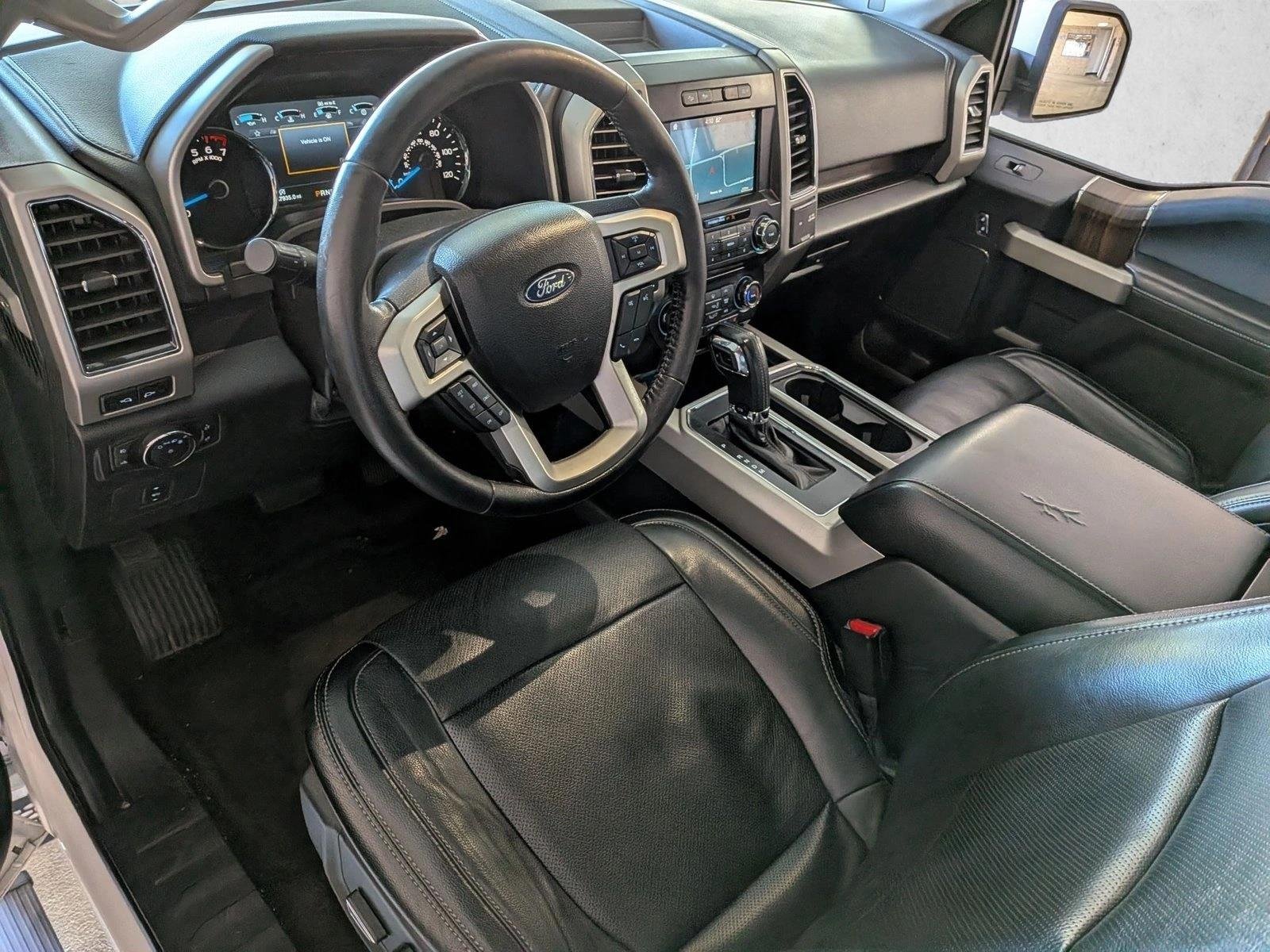 Used 2017 White Platinum Metallic Tri-Coat Ford Lariat image 9