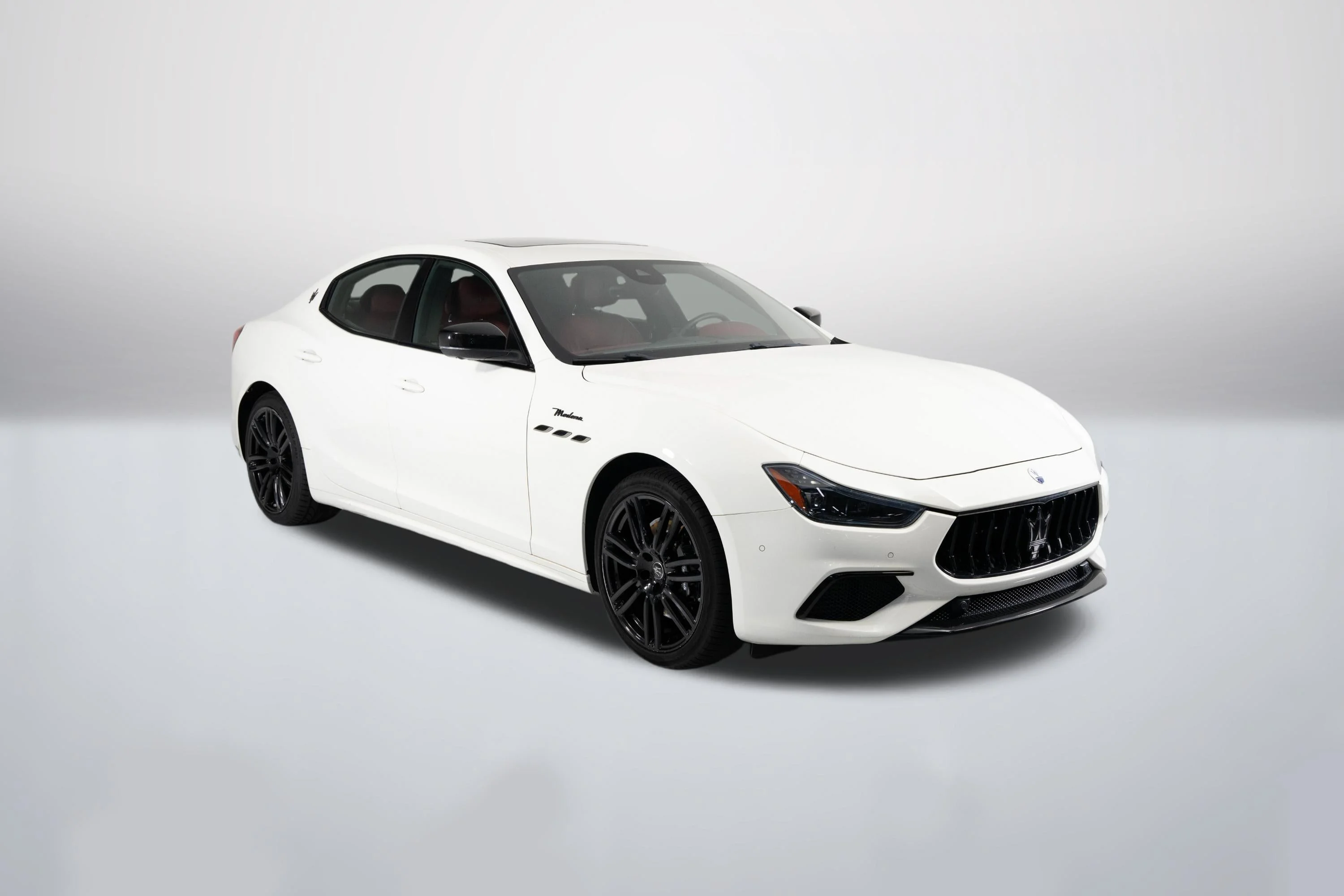 Used 2023 Bianco Maserati Modena Q4 image 1