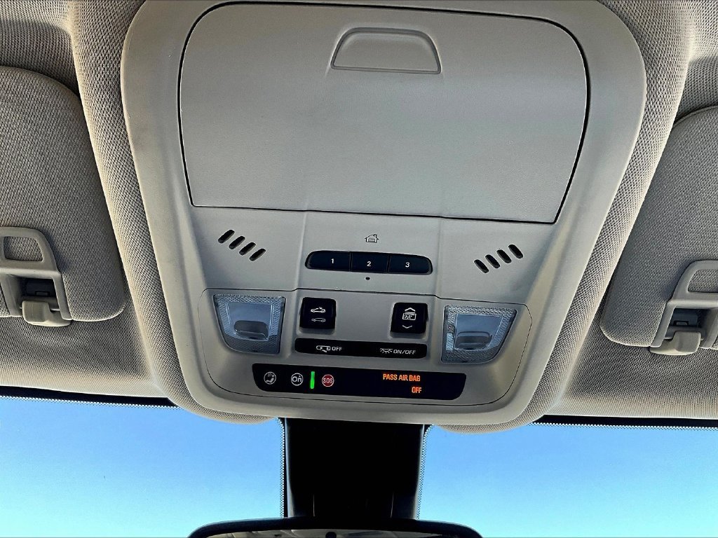 Used 2018 White GMC Denali image 18