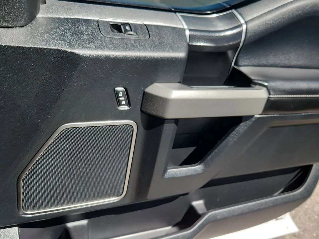 Used 2018 White Ford Raptor image 16