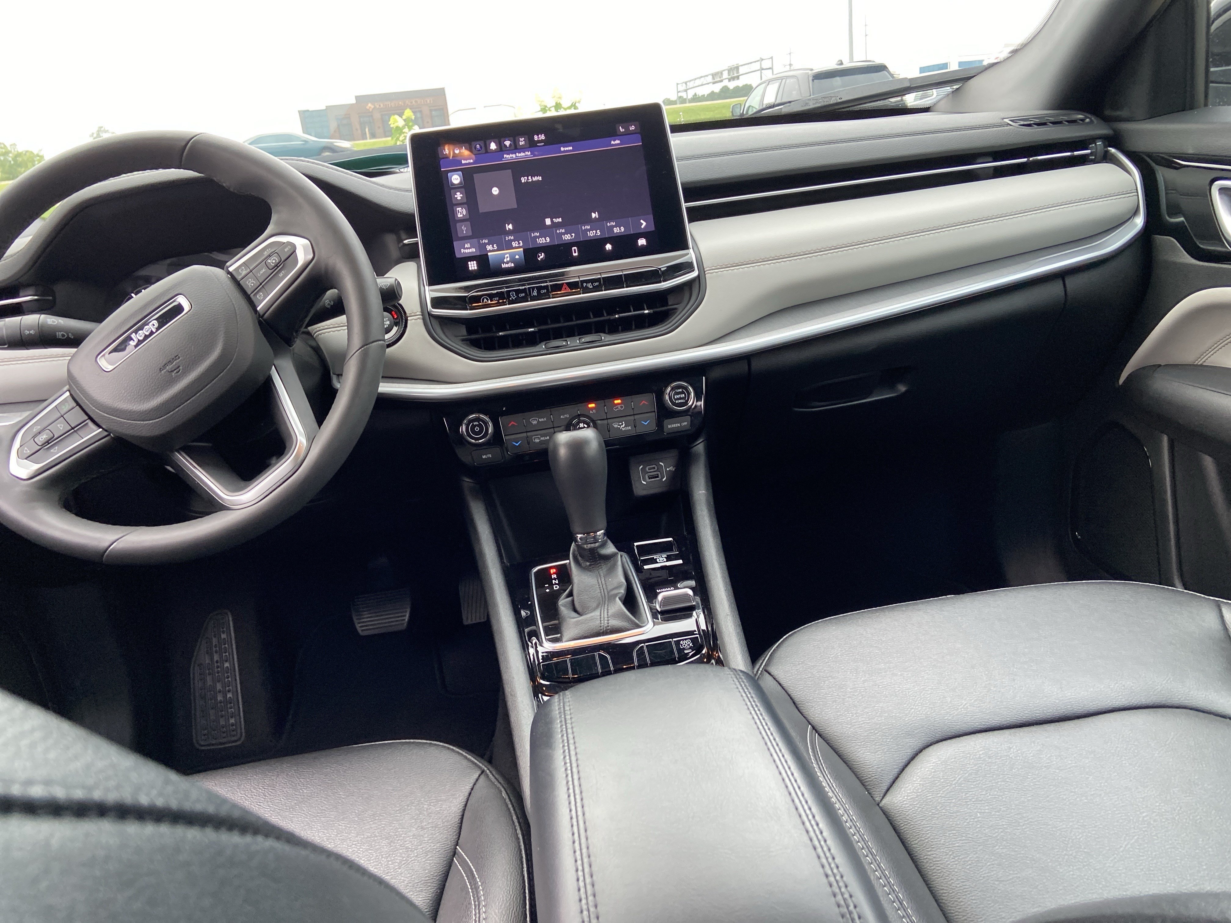 2025 Jeep Compass Limited - Photo 15