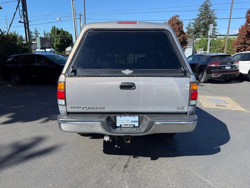 Used 2000 Gray Toyota SR5 image 9