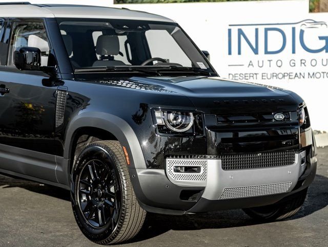 New 2025 Santorini Black Land Rover S image 5