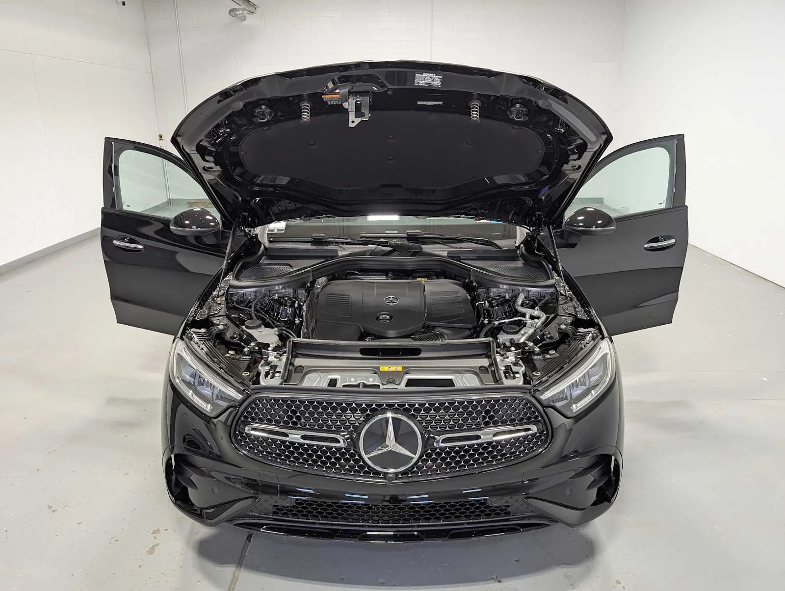Certified Used 2026 Black Mercedes-Benz GLC 300 image 11