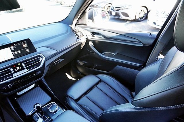 Used 2023 White BMW xDrive30i image 24