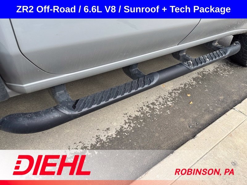 Used 2025 Gray Chevrolet ZR2 image 10