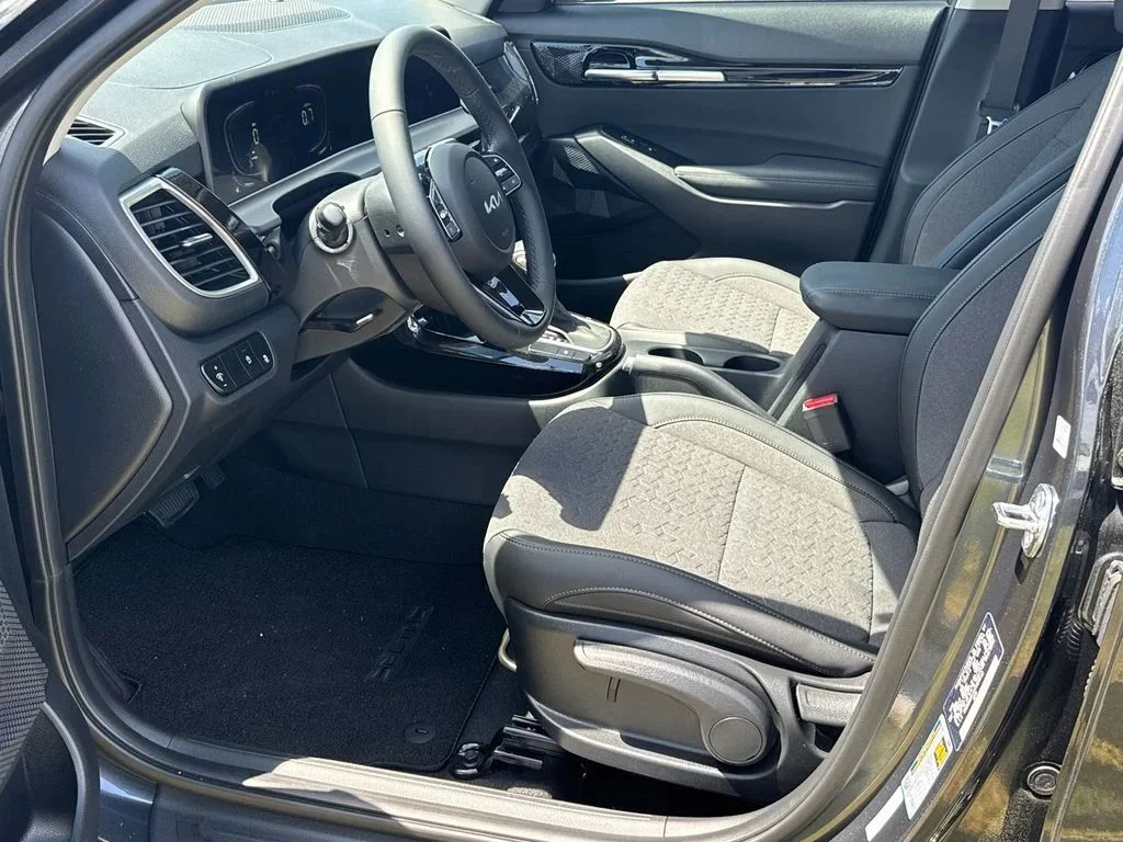 New 2026 Gray Kia S image 9
