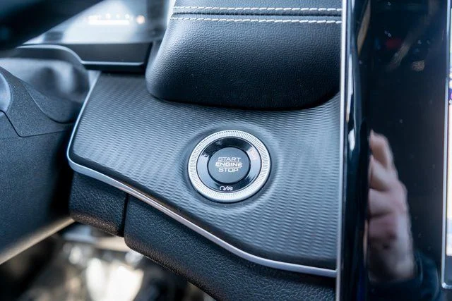 Used 2023 Black Jeep Altitude X image 25