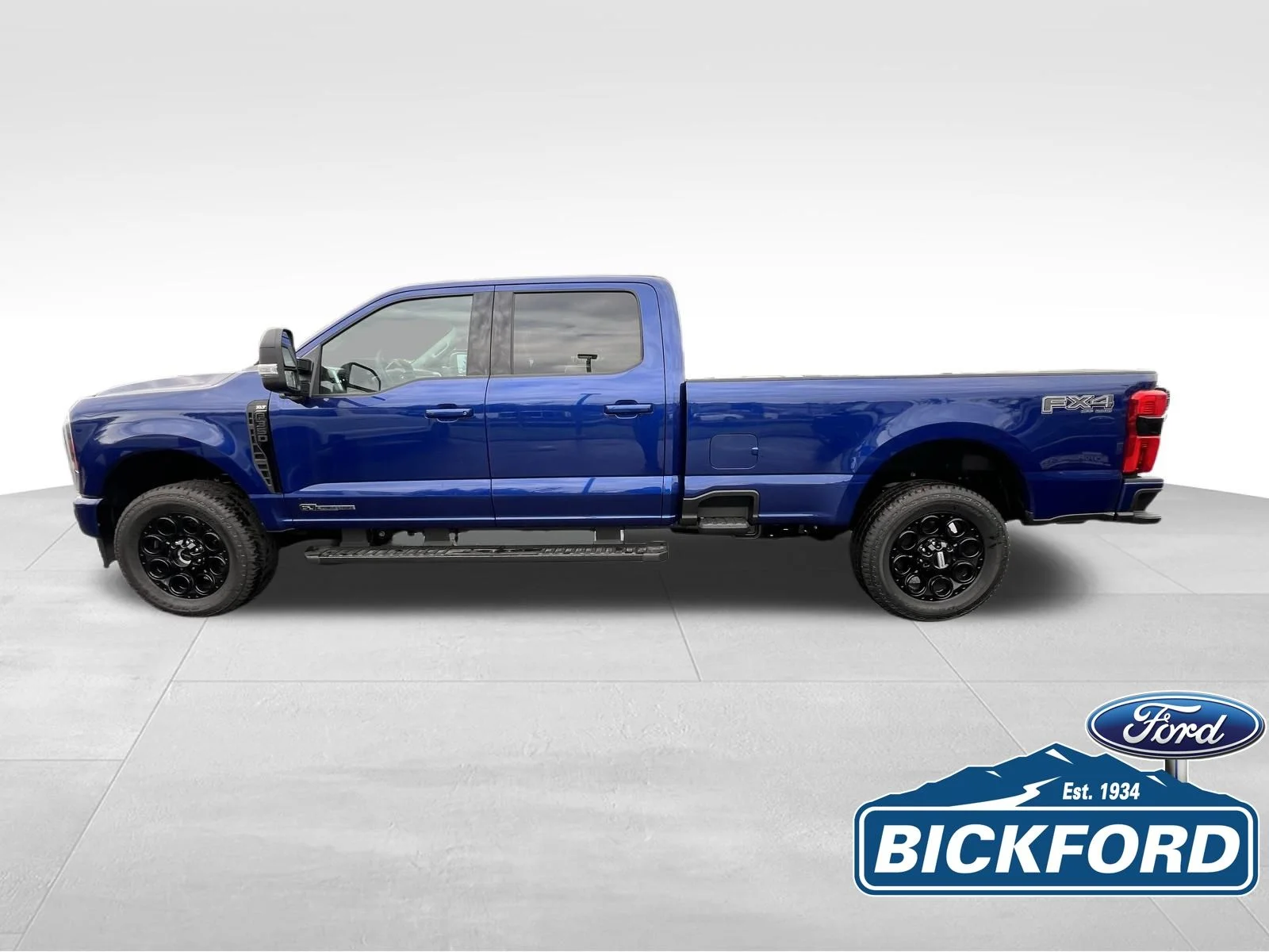 New 2026 Blue Ford XLT image 9