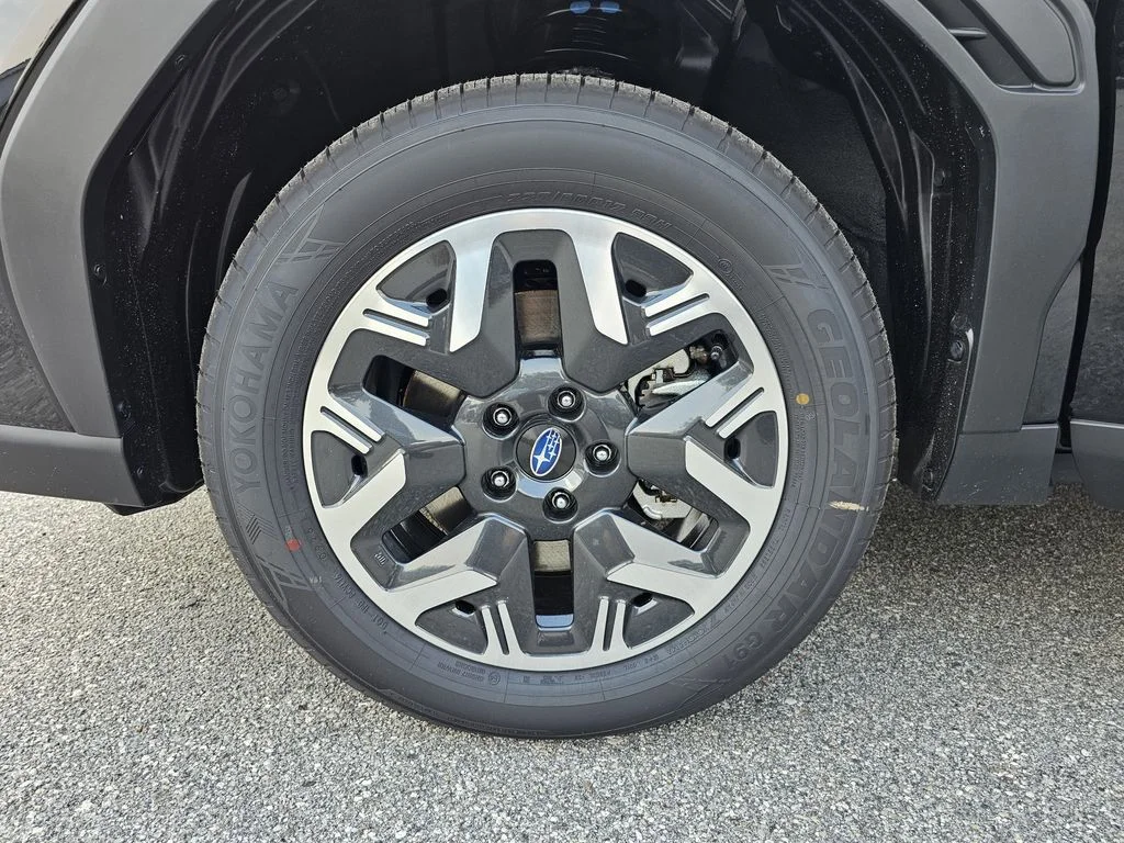 New 2026 CRYSTAL BLACK SILICA Subaru Premium image 30