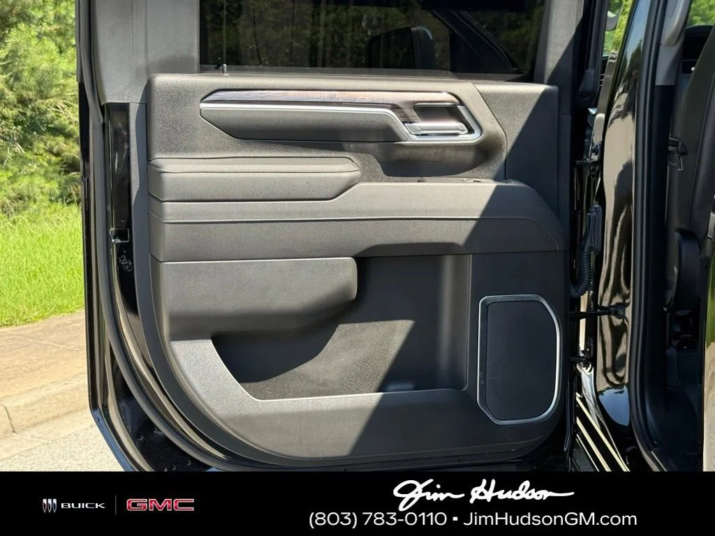 Used 2025 Black Chevrolet LTZ image 22