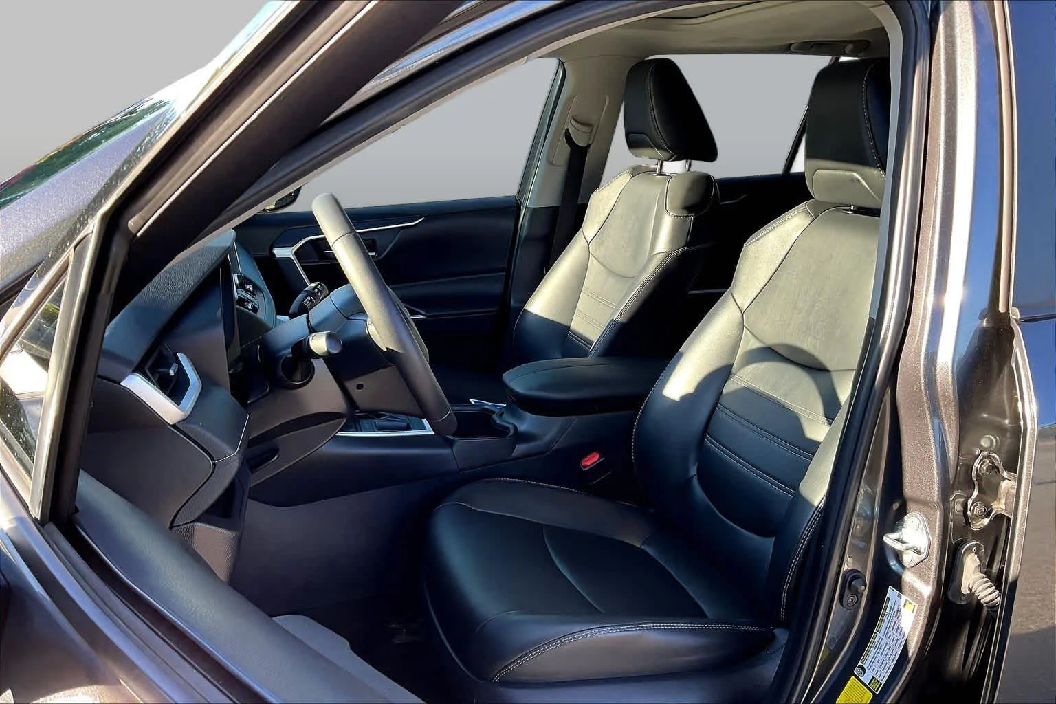 Used 2025 Magnetic Gray Metallic Toyota XLE Premium image 8