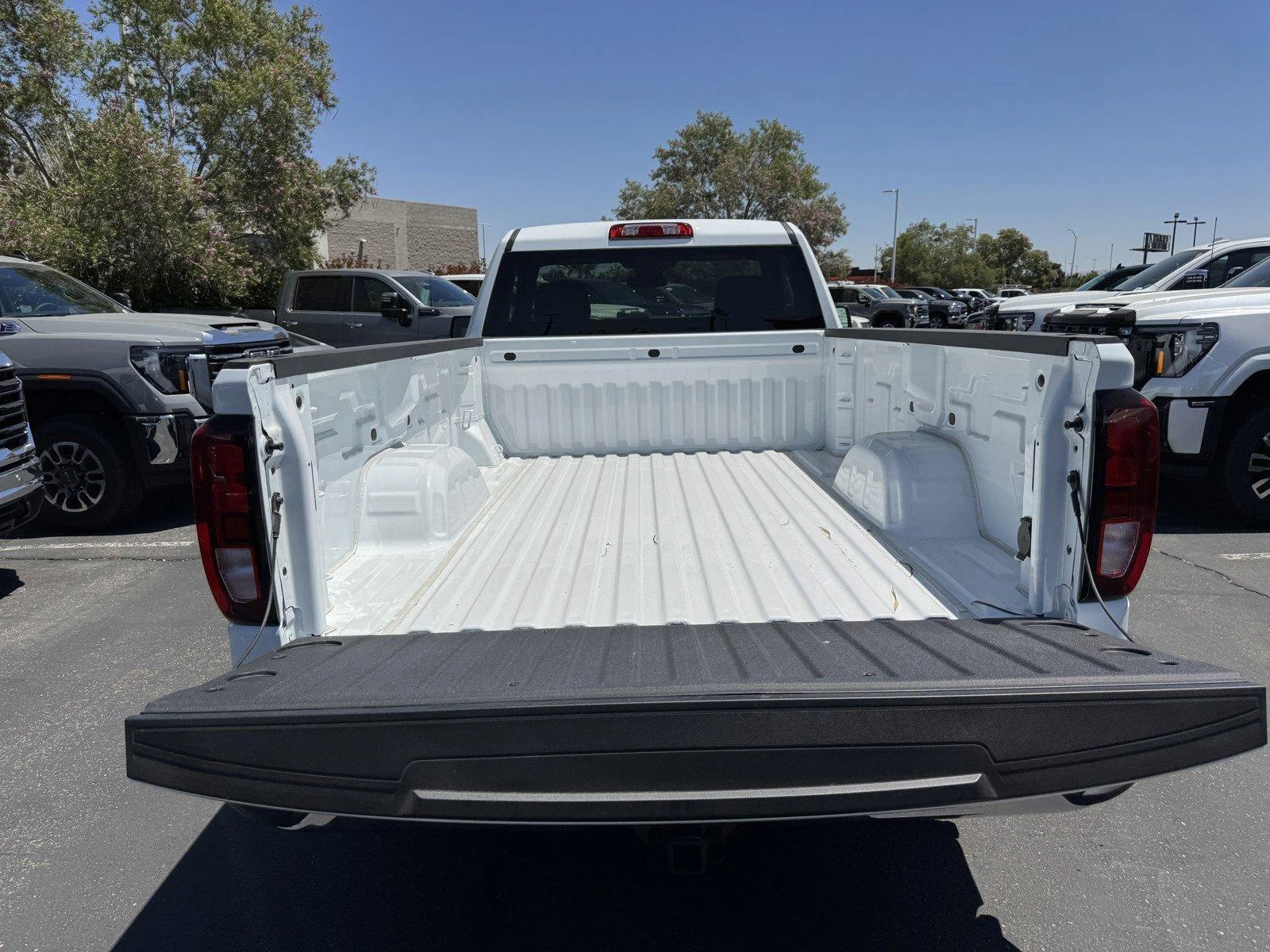 New 2025 Summit White GMC Pro image 9