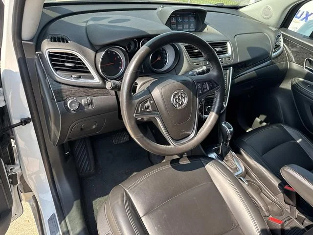 Used 2013 White Buick Leather image 28