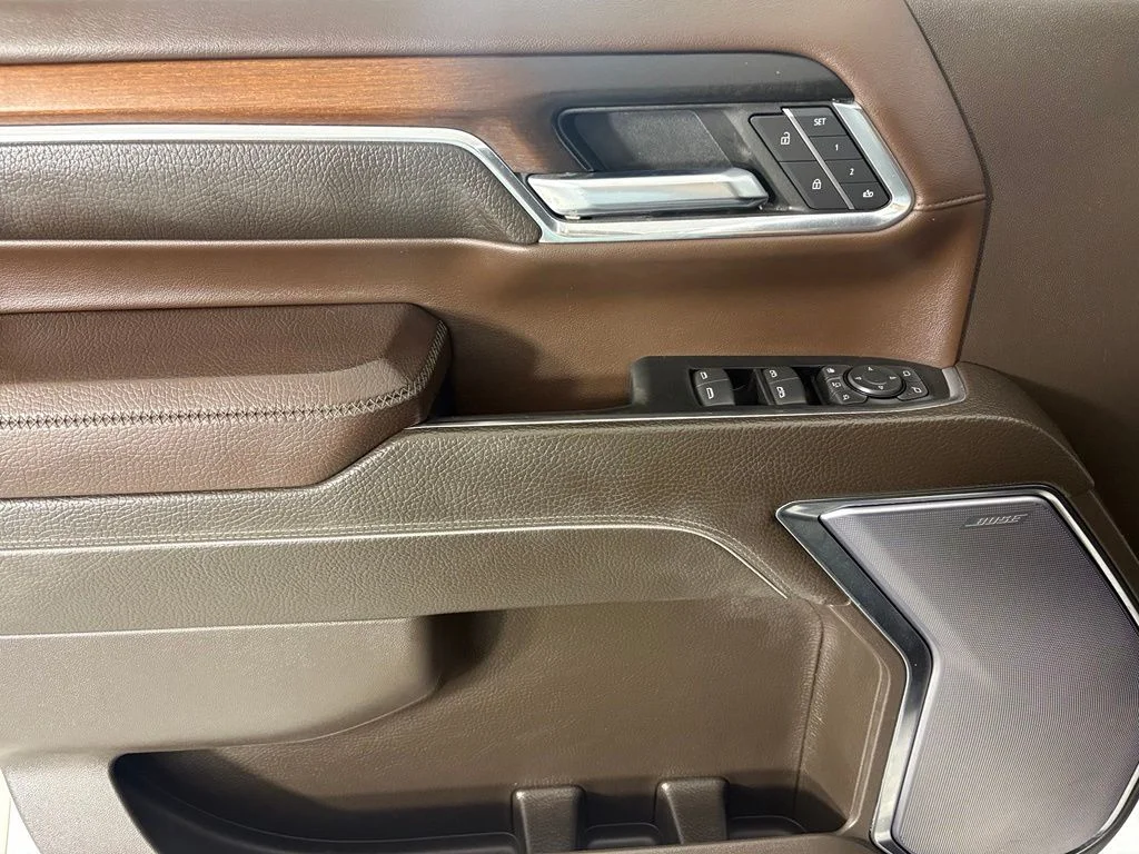 Used 2024 White GMC Denali image 26