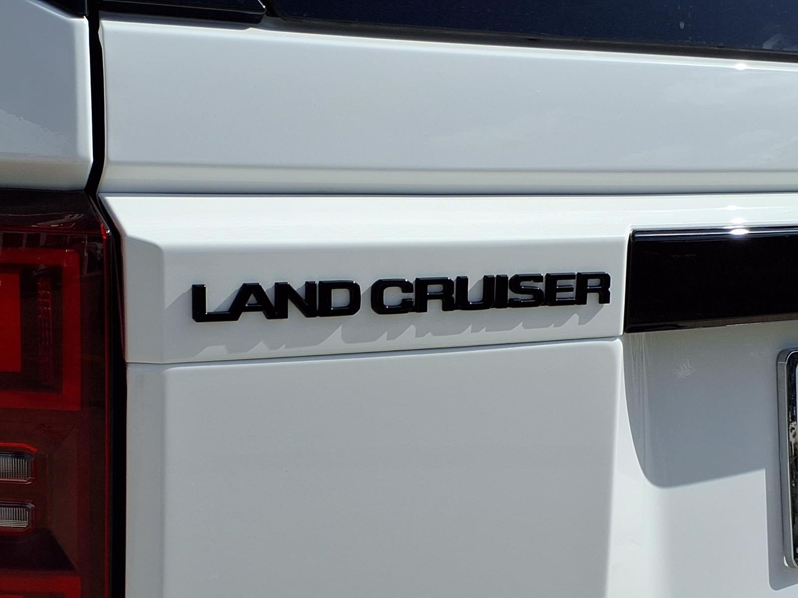 New 2027 Ice Cap Toyota Land Cruiser image 8