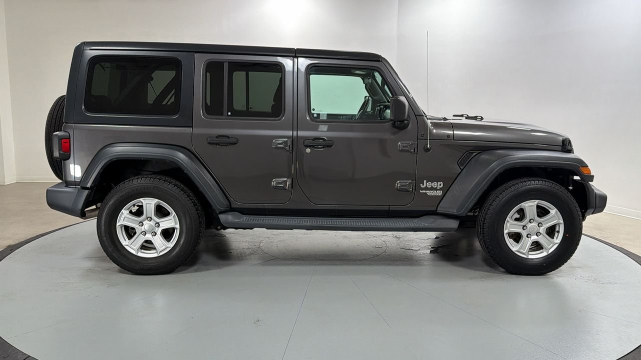 Used 2018 Gray Jeep Unlimited Sport S image 6