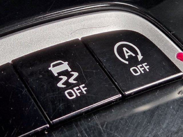 Certified Used 2025 Jet Black Toyota LE image 12