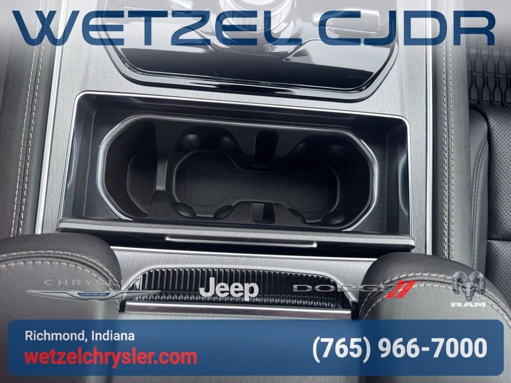 New 2026 Velvet Red Pearl-Coat Exterior Paint Jeep Limited Altitude image 24