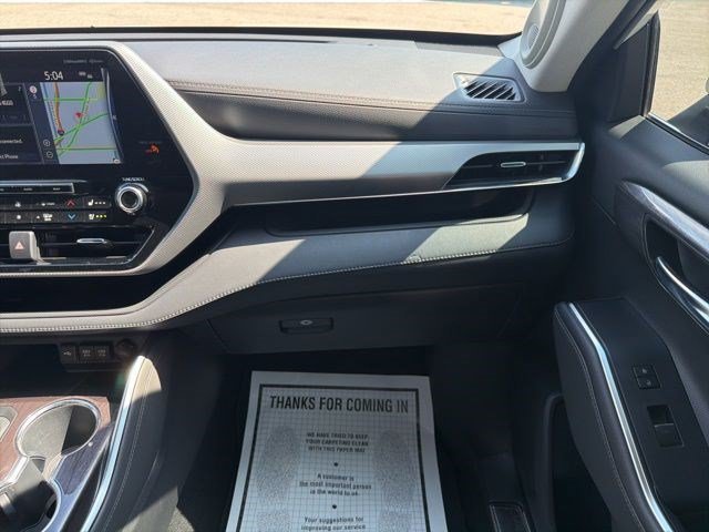 Used 2021 Blizzard Pearl Toyota Platinum image 22
