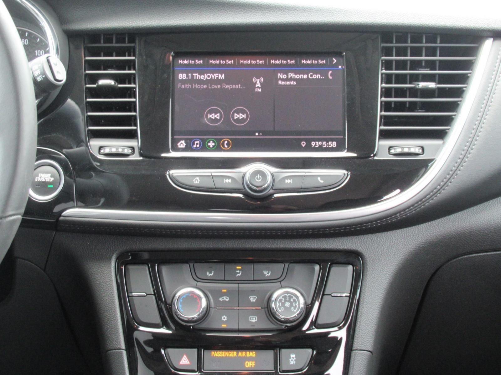 Used 2022  Buick Preferred image 15
